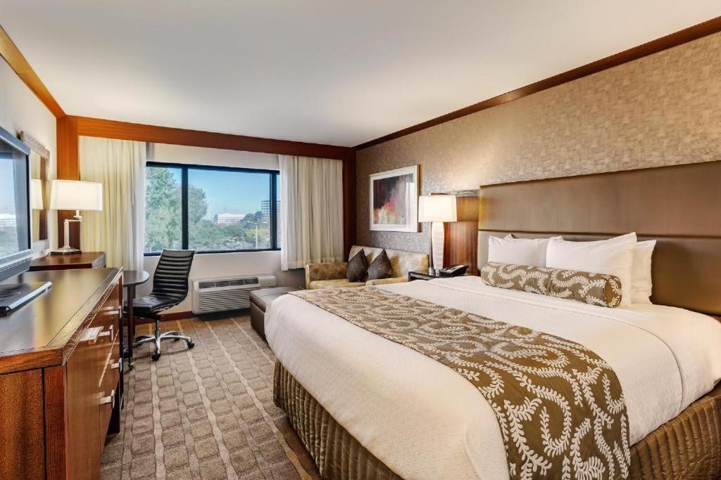 Crowne Plaza Hotel Foster City-San Mateo By Ihg Екстер'єр фото